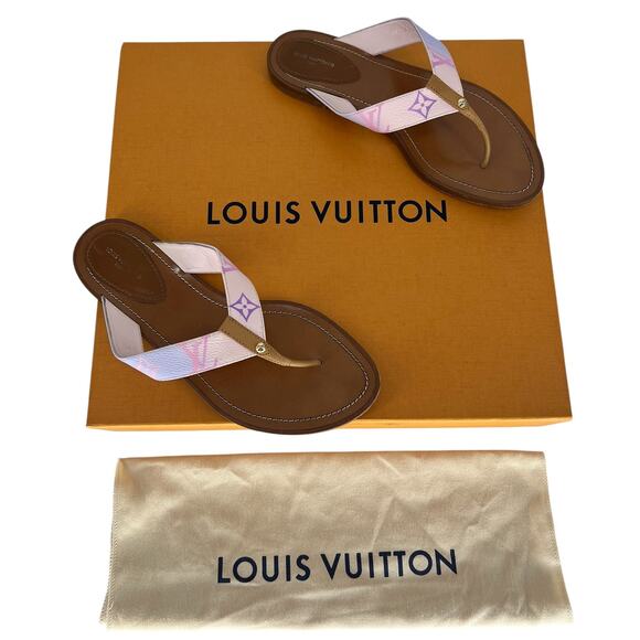Louis Vuitton Monogram Sunny Flat Thong Sandals in Rose Clair Pink - Picture 1 of 14